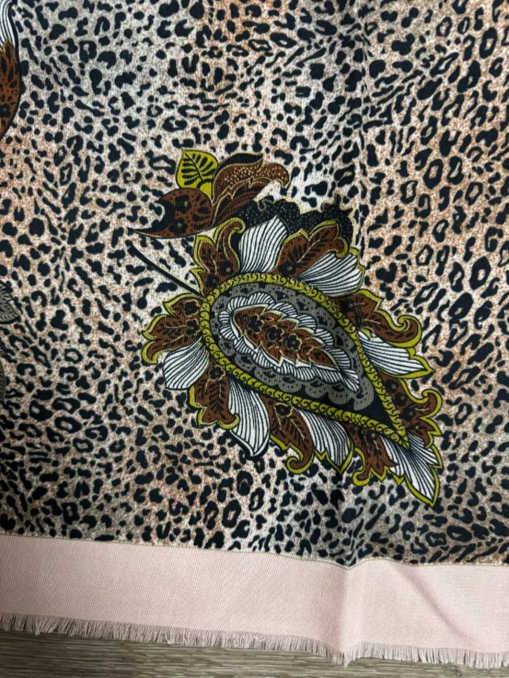 N/A nwot scarf